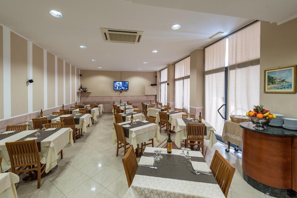 Hotel Santa Maria Finale Ligure Ngoại thất bức ảnh